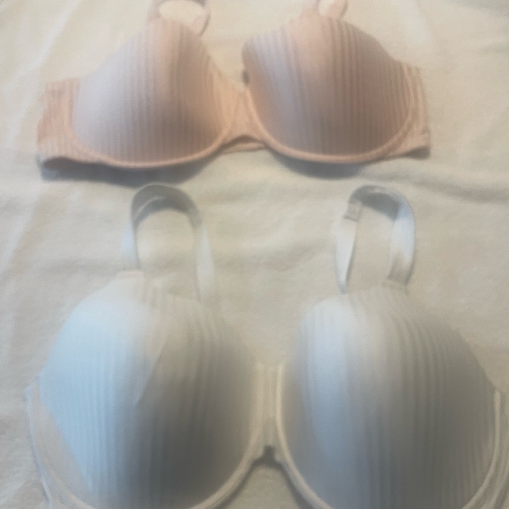 PLAYTEX Bra Lot of 2 Style 4747 42DD very gently worn. No signs of wear. EUC